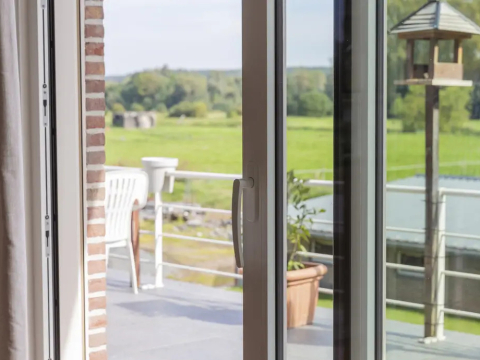 <h1>Kunststof schuifpuien</h1>